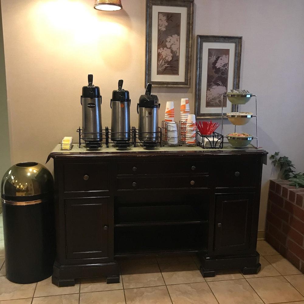 Quality Inn & Suites Mansfield Εξωτερικό φωτογραφία