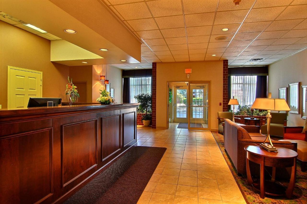 Quality Inn & Suites Mansfield Εξωτερικό φωτογραφία