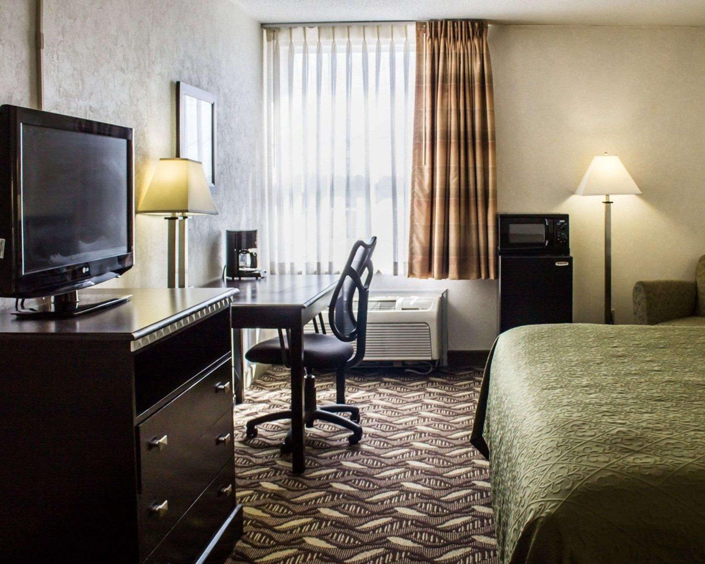 Quality Inn & Suites Mansfield Εξωτερικό φωτογραφία