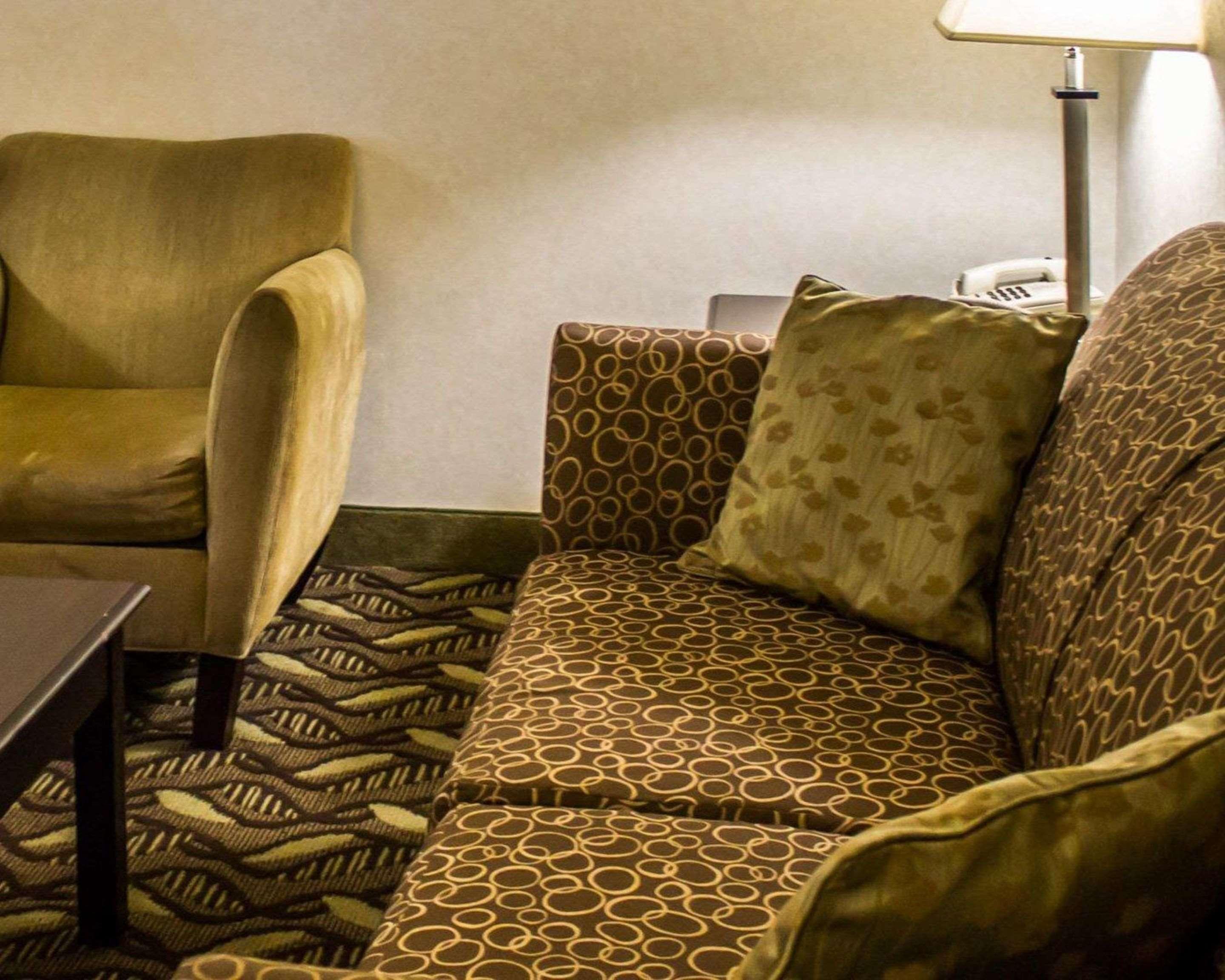 Quality Inn & Suites Mansfield Εξωτερικό φωτογραφία