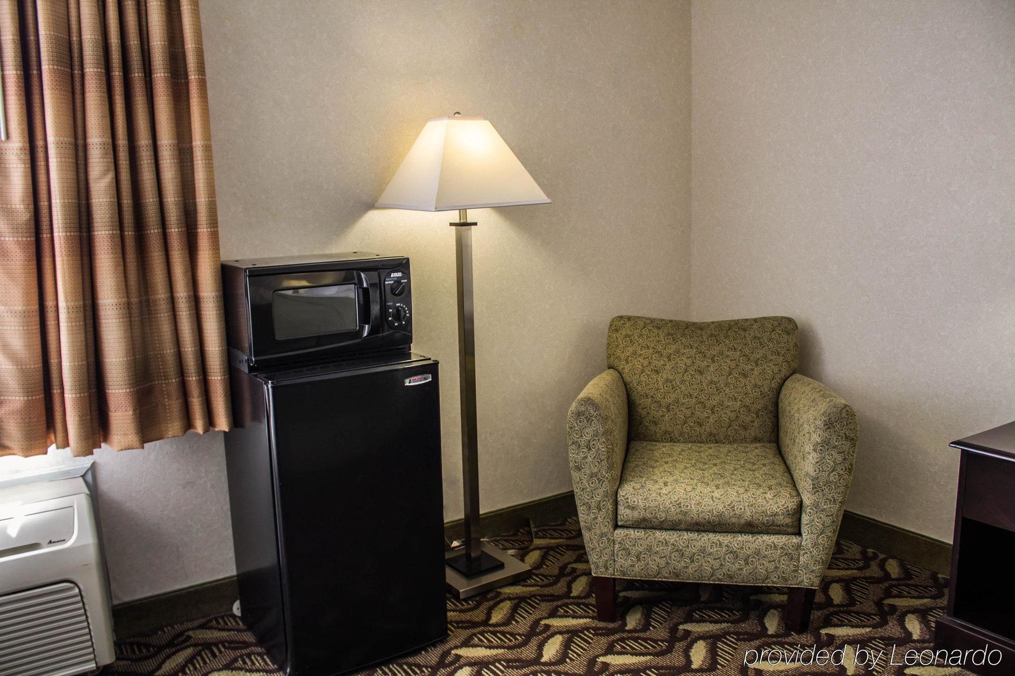 Quality Inn & Suites Mansfield Εξωτερικό φωτογραφία