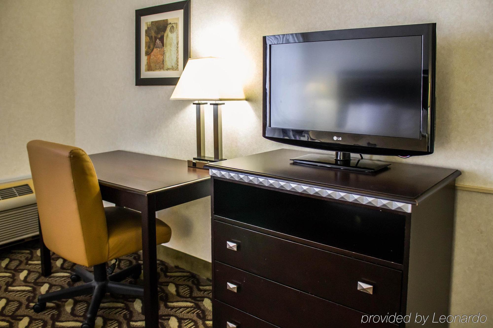 Quality Inn & Suites Mansfield Εξωτερικό φωτογραφία